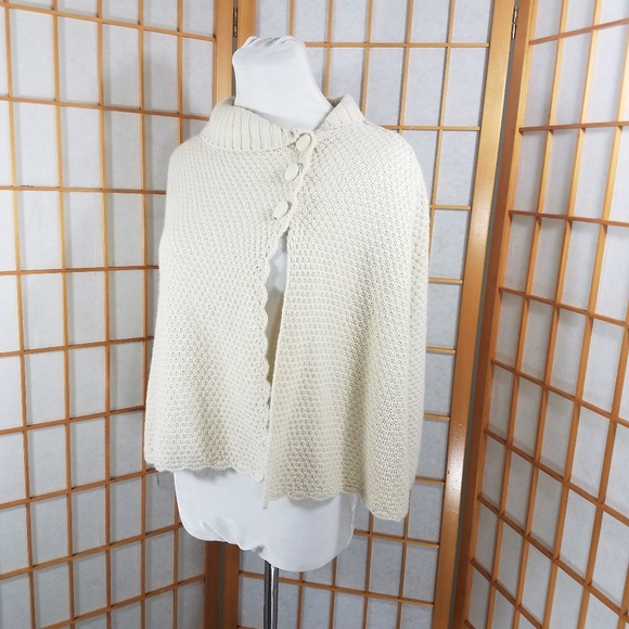 Tulle cream colored sweater caplet, poncho, shrug - Picture 1 of 8
